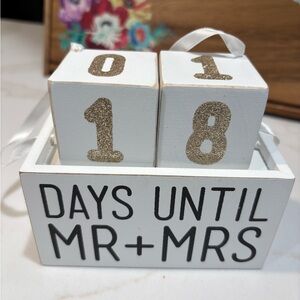 White Countdown Blocks with Gold Numbers